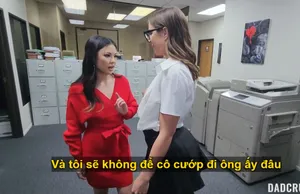 Bỏ thuốc mê vào nước, tiền bối đè thư ký ra xoạc lúc nữa đêm
